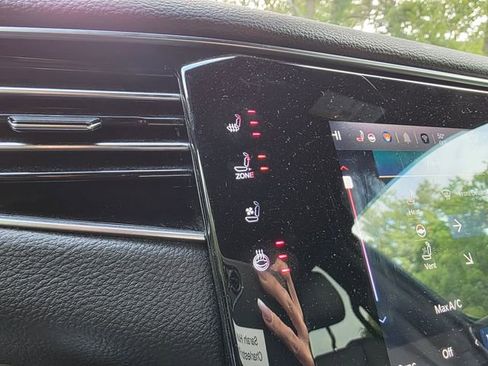 Used 2024 Jeep Wagoneer L Series II w/ Flexible Seating Group image 27