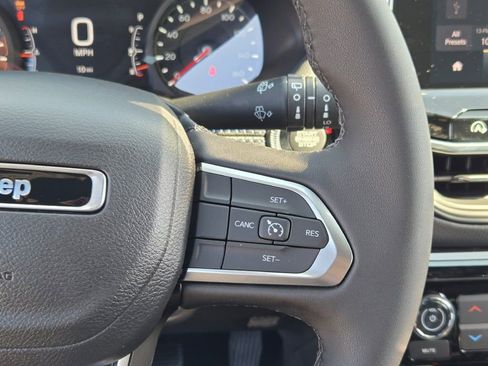 New 2026 Jeep Compass Latitude image 28