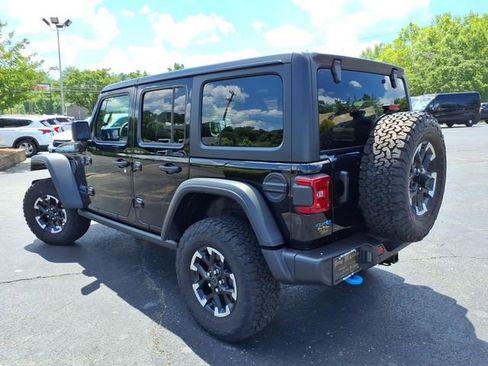 Used 2025 Jeep Wrangler Unlimited Rubicon 4xe w/ Safety Group AWD/4WD image 25