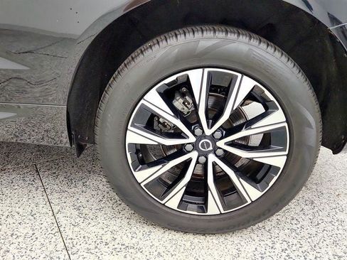 Used 2024 Volvo XC60 B5 Core w/ Climate Package AWD/4WD image 9