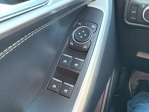 Used 2021 Ford Explorer Limited w/ Equipment Group 301A AWD/4WD image 15