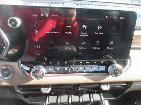 New 2026 GMC Canyon Denali image 18