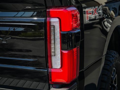 Used 2026 Ford F250 Platinum AWD/4WD image 7