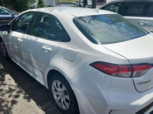 Used 2022 Toyota Corolla LE FWD image 4