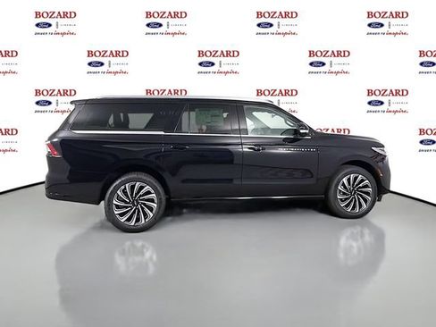 New 2026 Lincoln Navigator L Black Label AWD/4WD image 8