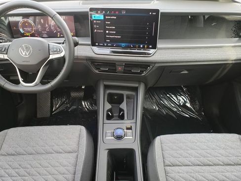 New 2026 Volkswagen Tiguan S image 8