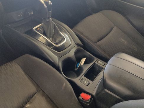Used 2019 Nissan Rogue S w/ Special Edition Package FWD image 26