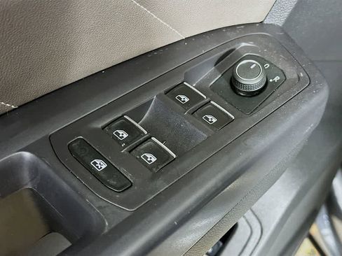 Used 2021 Volkswagen Atlas SE w/ Panoramic Sunroof Package FWD image 28