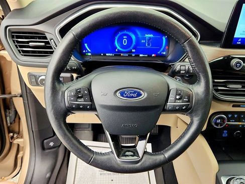 Used 2020 Ford Escape Titanium AWD/4WD image 13
