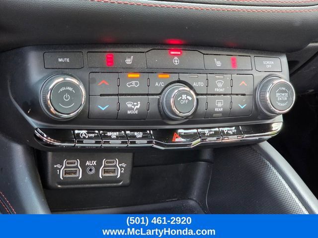Used 2025 Dodge Durango GT RWD image 23