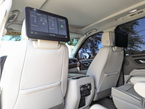 Used 2021 GMC Yukon Denali w/ Denali Ultimate Package image 19