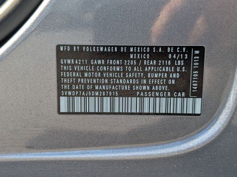 Used 2013 Volkswagen Jetta SE FWD image 29