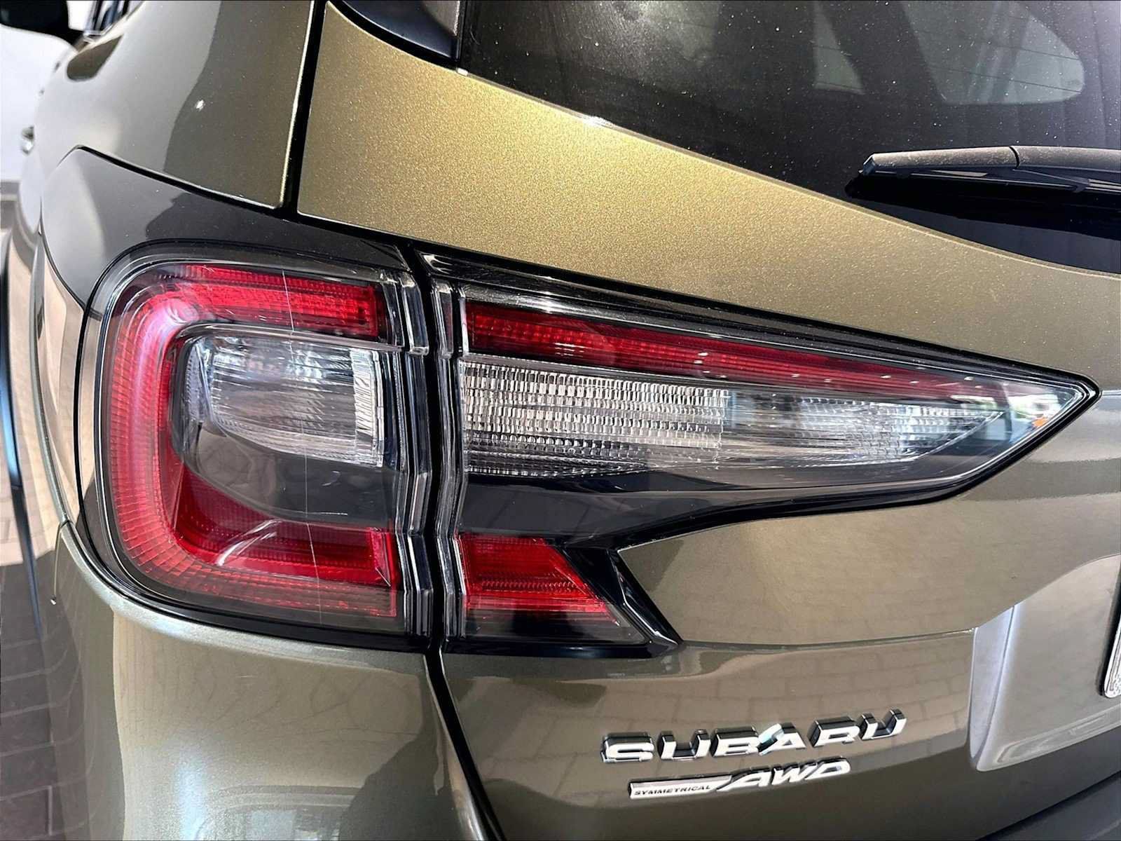 Used 2023 Subaru Outback Touring AWD/4WD image 34