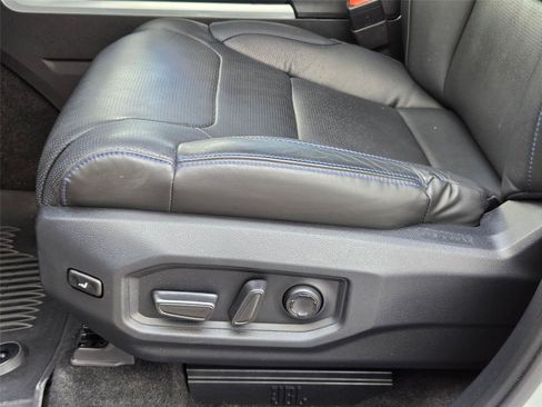 Used 2025 Toyota Sequoia Platinum AWD/4WD image 31