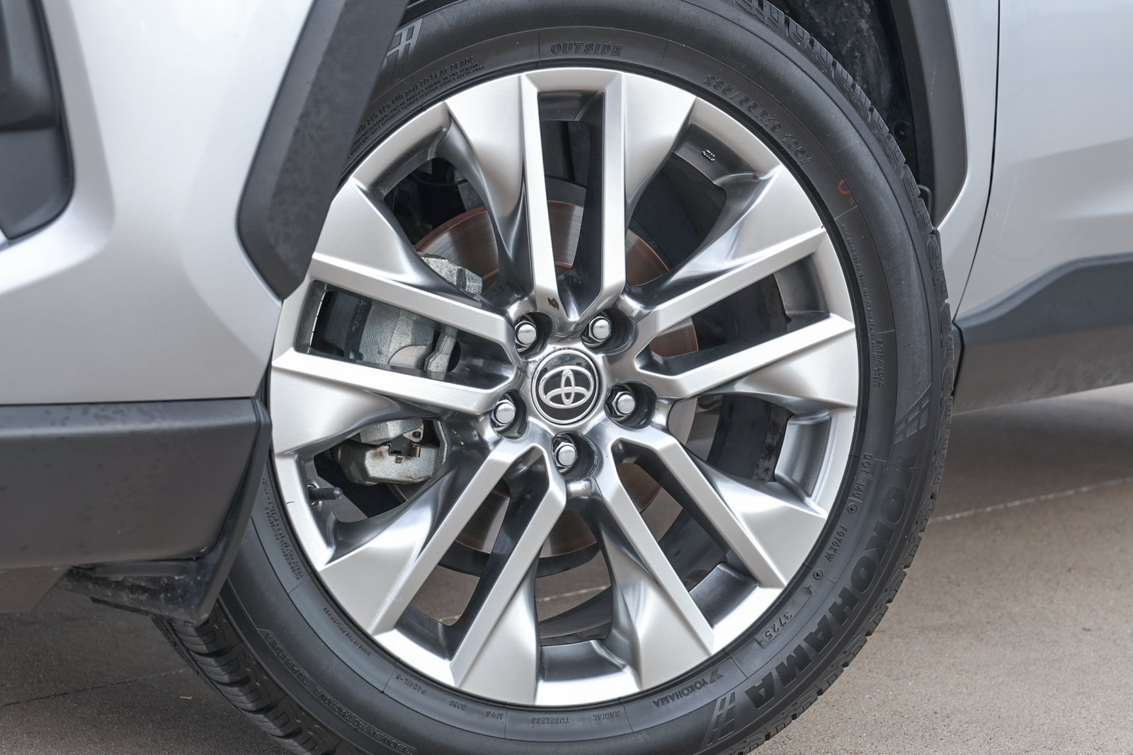 Used 2025 Toyota RAV4 Limited w/ Advanced Technology Package FWD image 13
