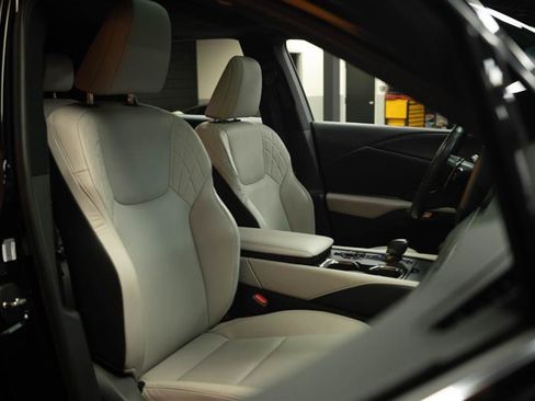 Used 2023 Lexus RX 350h w/ Cold Area Package AWD/4WD image 15