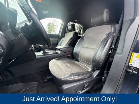 Used 2017 Ford Explorer XLT w/ Equipment Group 202A AWD/4WD image 9