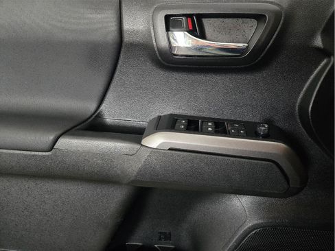 Used 2023 Toyota Tacoma TRD Sport w/ Technology Package RWD image 28