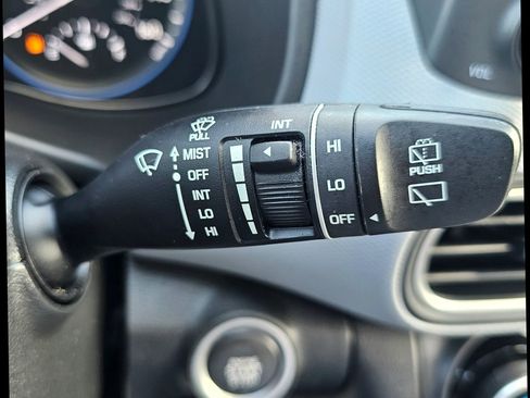 Used 2021 Hyundai Kona Limited w/ Cargo Package image 17