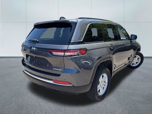 Used 2024 Jeep Grand Cherokee Laredo w/ Luxury Tech Group I AWD/4WD image 4