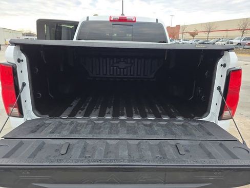 Used 2024 Chevrolet Colorado Z71 w/ Z71 Convenience Package 2 image 12