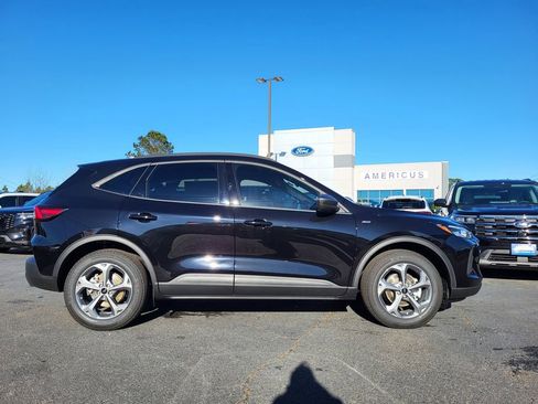 New 2026 Ford Escape ST-Line w/ Tech Pack #1 image 2