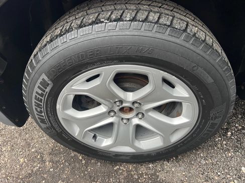 Used 2013 Ford Edge SEL image 37