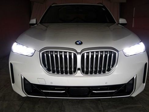 Used 2025 BMW X5 xDrive40i w/ Climate Comfort Package AWD/4WD image 38