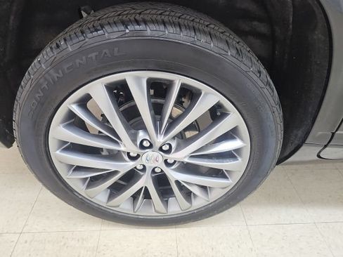 Used 2025 Buick Enclave Avenir w/ Super Cruise Package AWD/4WD image 23