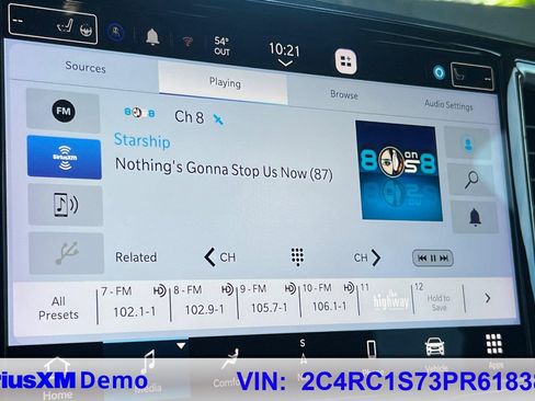 Used 2023 Chrysler Pacifica Limited image 32