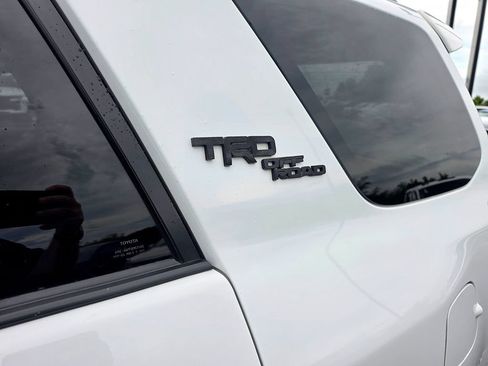 Used 2021 Toyota 4Runner TRD Off-Road Premium w/ Moonroof Package AWD/4WD image 12