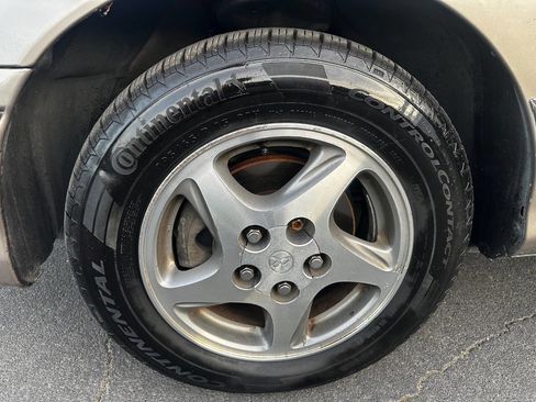 Used 1998 Toyota Avalon XLS image 31