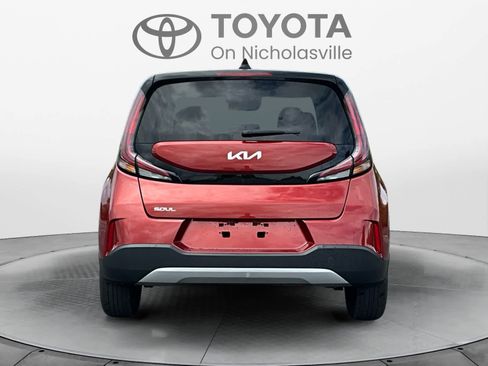 Used 2024 Kia Soul LX FWD image 4