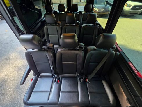 Used 2019 Mercedes-Benz Sprinter 2500 image 26