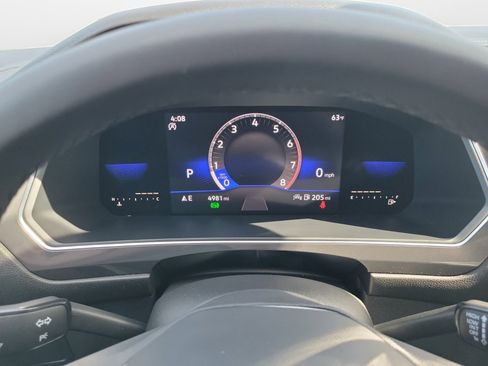 Certified 2022 Volkswagen Tiguan SE R-Line FWD image 14