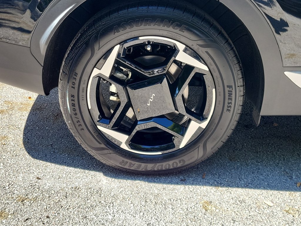 Certified 2026 Kia Sportage EX AWD/4WD image 10