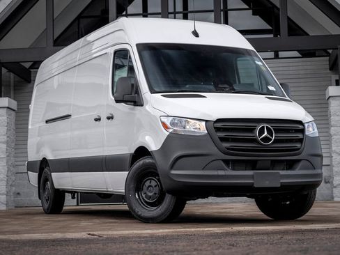 Used 2026 Mercedes-Benz Sprinter 2500 image 1