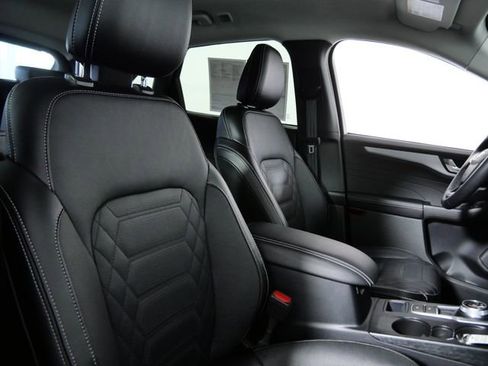 Certified 2023 Ford Escape Platinum w/ Premium Technology Package AWD/4WD image 12