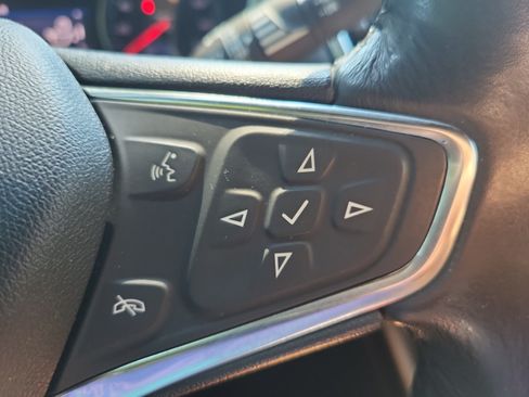 Used 2019 Chevrolet Equinox LT FWD image 29