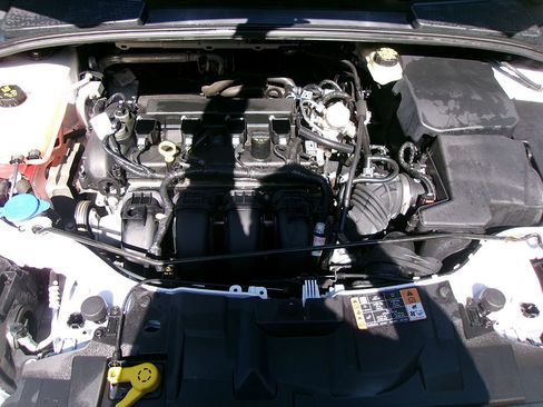 Used 2017 Ford Focus SE image 8