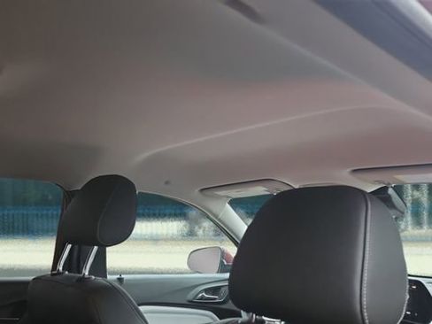 Used 2025 Chevrolet Trax LT w/ LT Convenience Package image 17