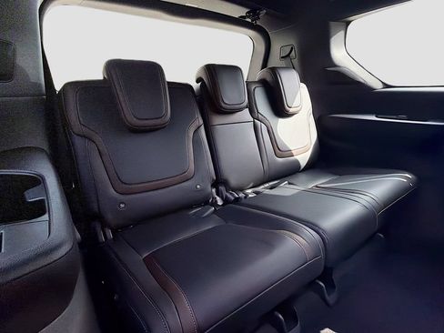 New 2026 Nissan Armada SL w/ Captain's Chari Seat Package RWD image 31