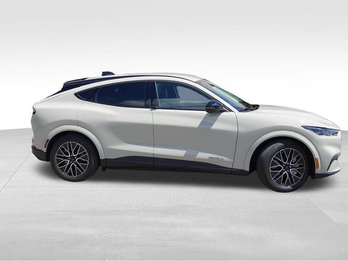 Used 2025 Ford Mustang Mach-E Premium AWD/4WD image 3