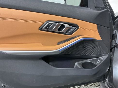 Used 2021 BMW 330i Sedan w/ M Sport Package image 19