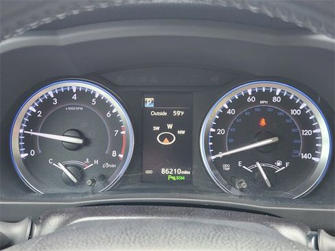 Used 2018 Toyota Highlander Limited image 11