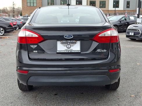 Used 2015 Ford Fiesta SE image 5