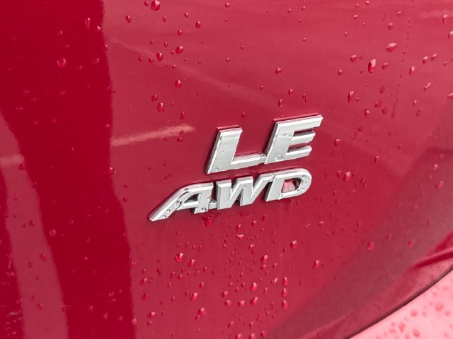 Used 2018 Toyota RAV4 LE w/ All Weather Liner Package AWD/4WD image 17