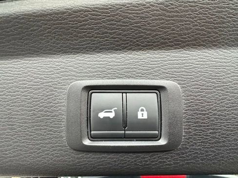 Used 2024 Mitsubishi Outlander SE AWD/4WD image 25
