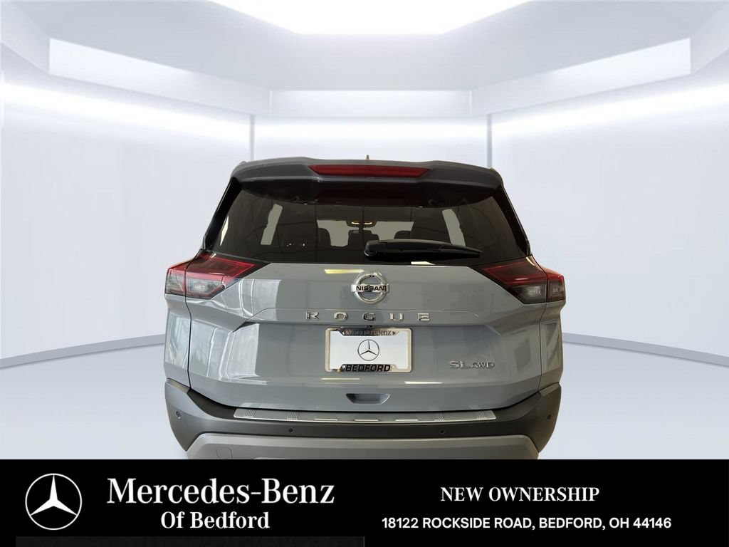 Used 2021 Nissan Rogue SL AWD/4WD image 6