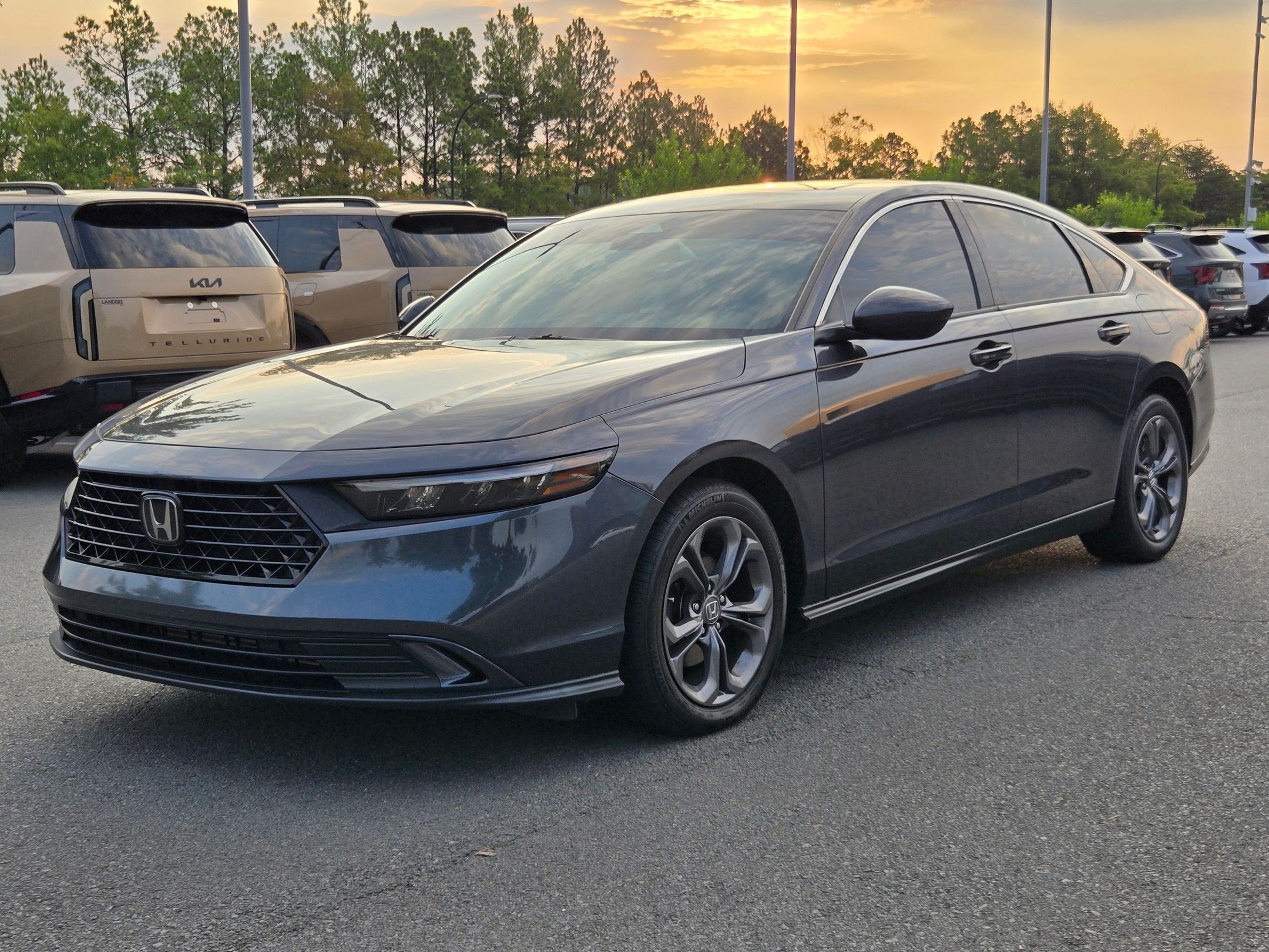 Used 2023 Honda Accord EX image 3